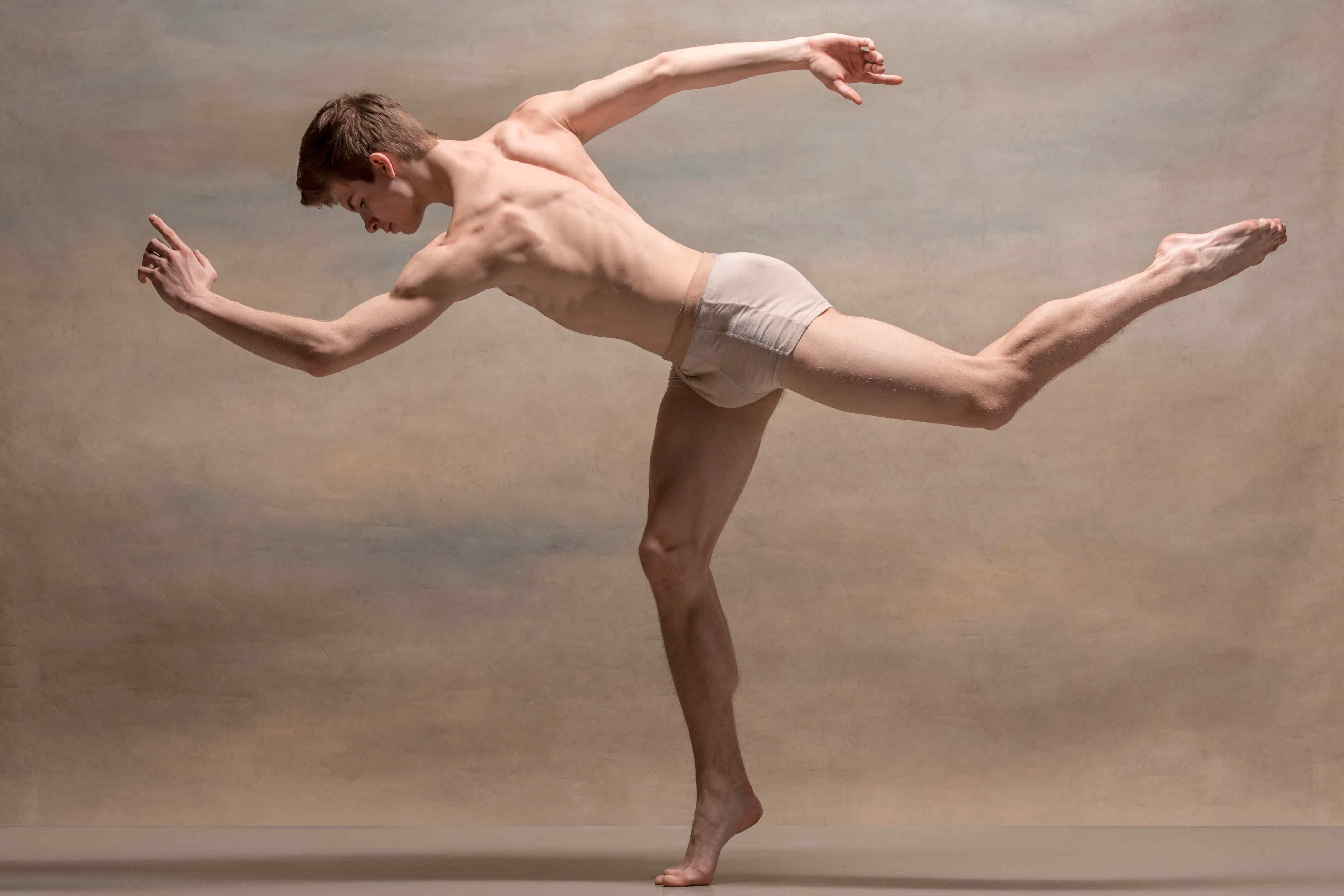 ballet-dancer-performs-elegant-dance-movement-posi-2026-03-09-08-59-26-utc.jpg ballet-dancer-performs-elegant-dance-movement-posi-2026-03-09-08-59-26-utc.jpg